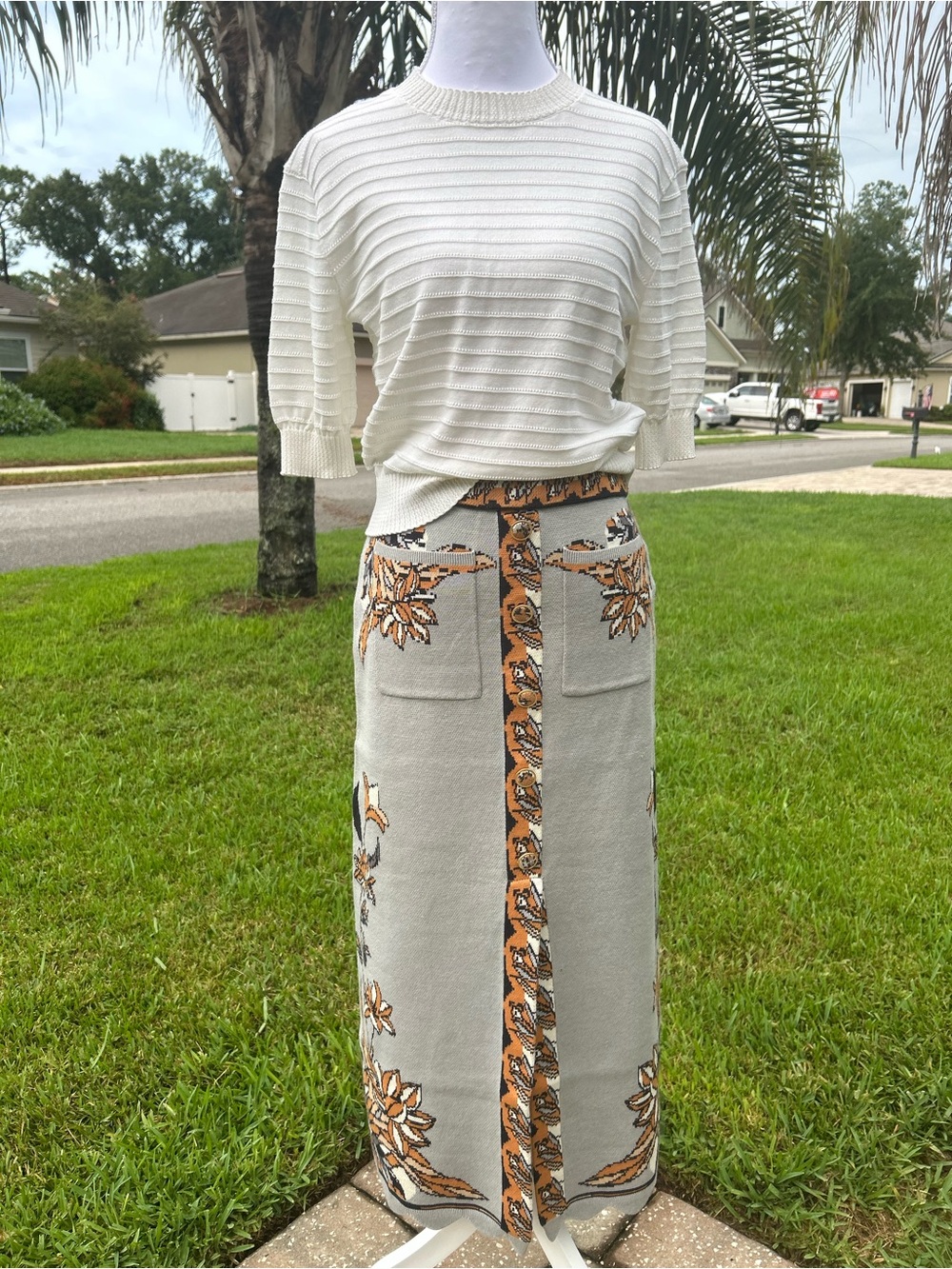 NWT🌷FARM Rio Stained Glass Beauty Printed Scalloped Hem Knit Midi Skirt - Picture 4 of 13